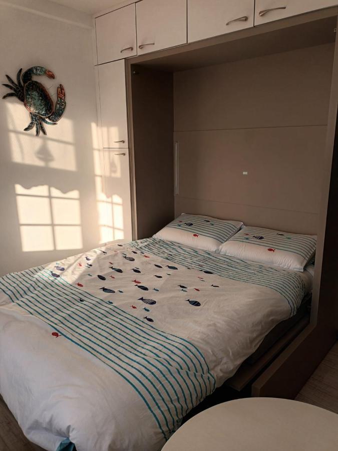 Apartment Le Petit De La Cour Normande Coeur De -1 A 2 Personness