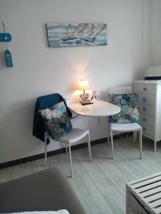 Le Petit De La Cour Normande Coeur De -1 A 2 Personness Apartment